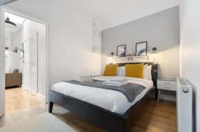 Putney Thames garden flat